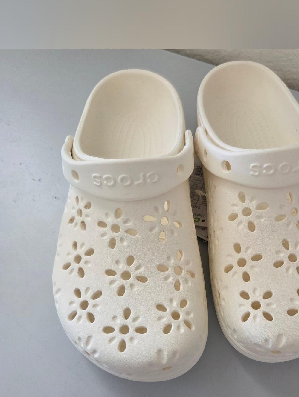Crocs Classic Floral Cut-Out Clogs in the color Chalk L7 M5 - Picture 2 of 6